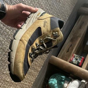 Danner south rim. Lightly used. Size 10
